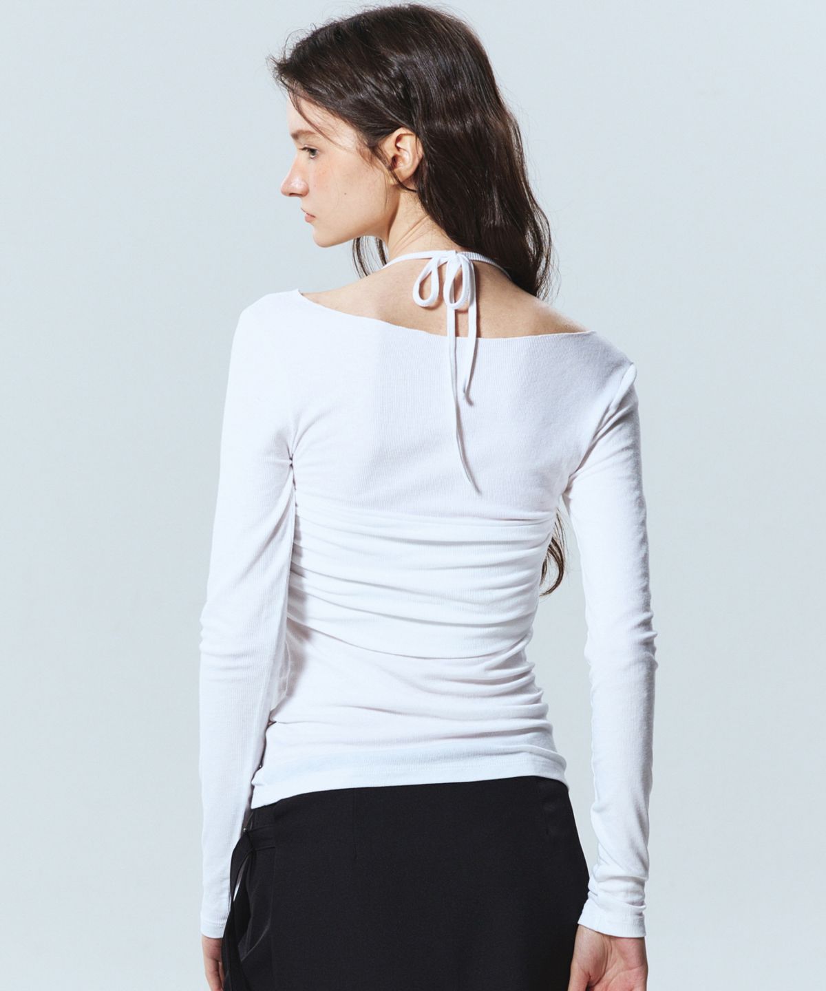 닉앤니콜(NICK&NICOLE) HALTERNECK LAYERED LONG SLEEVED TEE_IVORY
