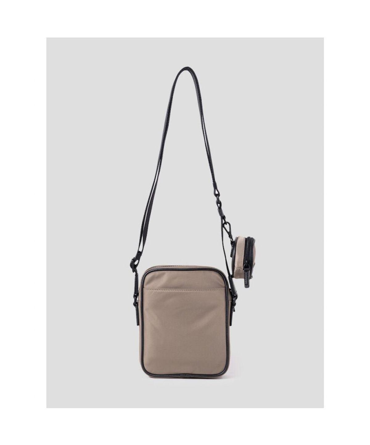 빈폴 액세서리(BEANPOLE ACCESSORY) 제이 세로형 폰 슬링백 - 베이지