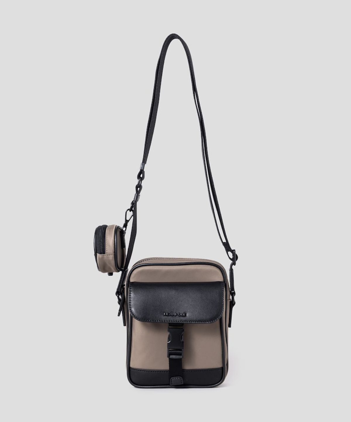 빈폴 액세서리(BEANPOLE ACCESSORY) 제이 세로형 폰 슬링백 - 베이지