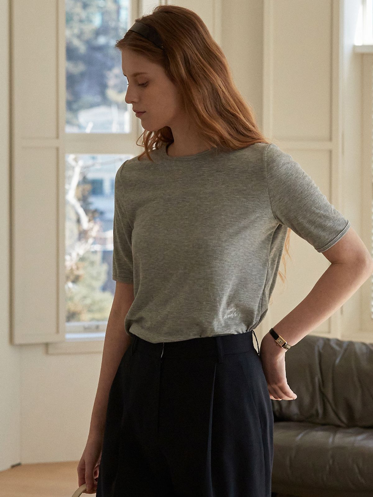 비뮤즈맨션(BEMUSE MANSION) Embroidery ribbed t shirt - Melange gray