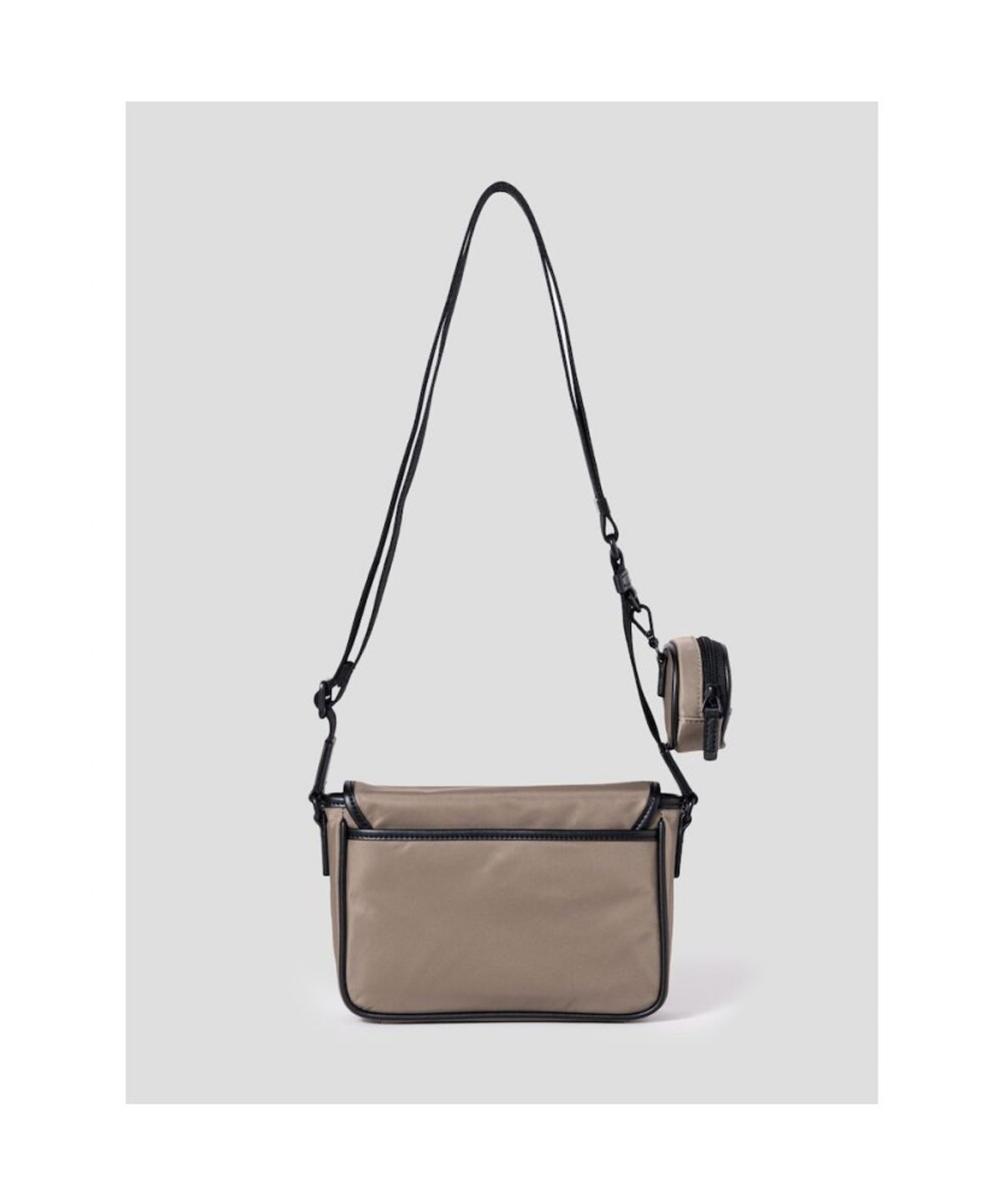 빈폴 액세서리(BEANPOLE ACCESSORY) 제이 가로형 폰 슬링백 - 베이지