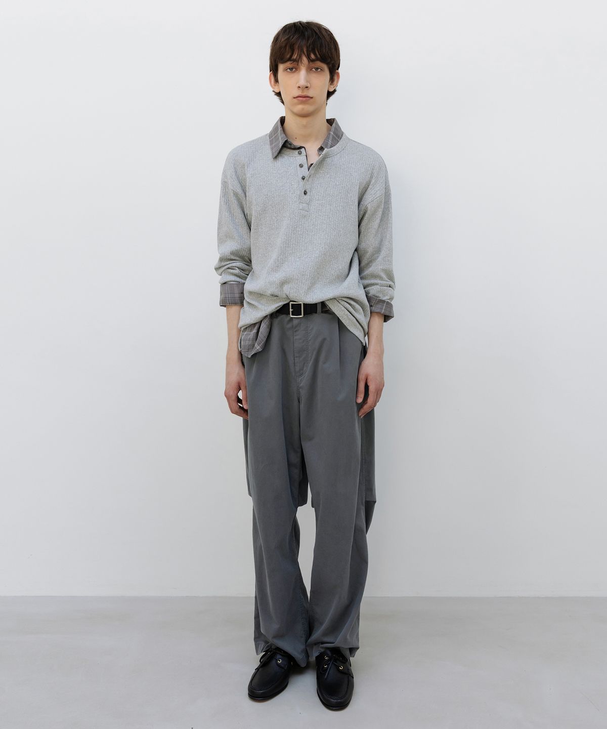 인사일런스(INSILENCE) 리브 헨리넥 롱슬리브 MELANGE GREY