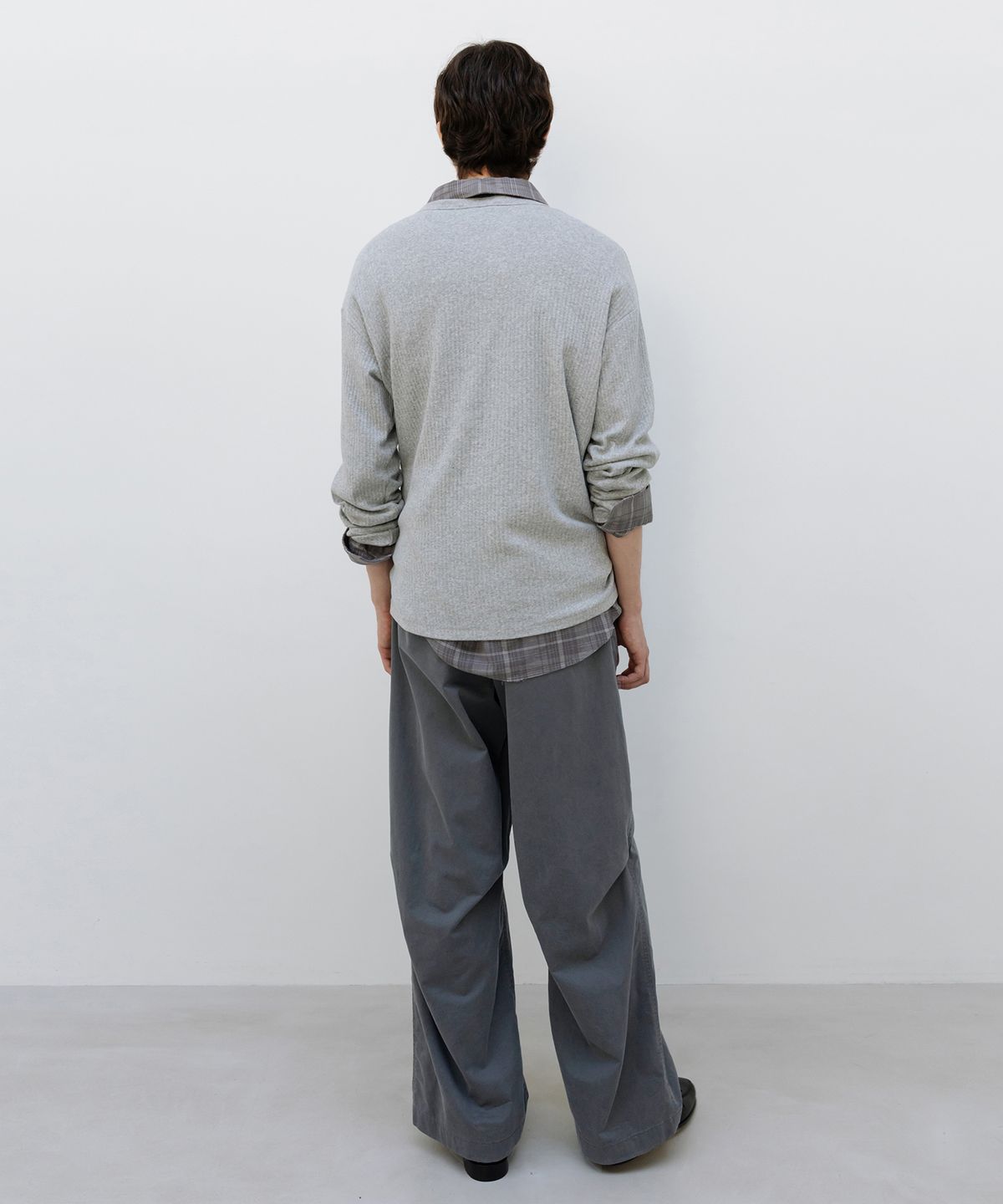 인사일런스(INSILENCE) 리브 헨리넥 롱슬리브 MELANGE GREY
