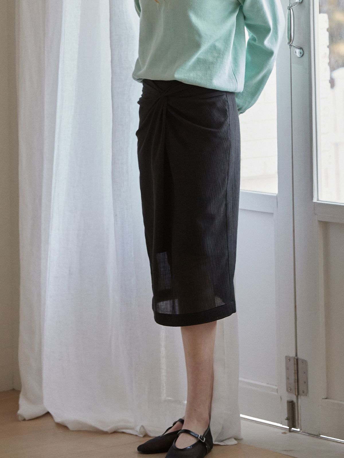 비뮤즈맨션(BEMUSE MANSION) Twist point skirt - Black
