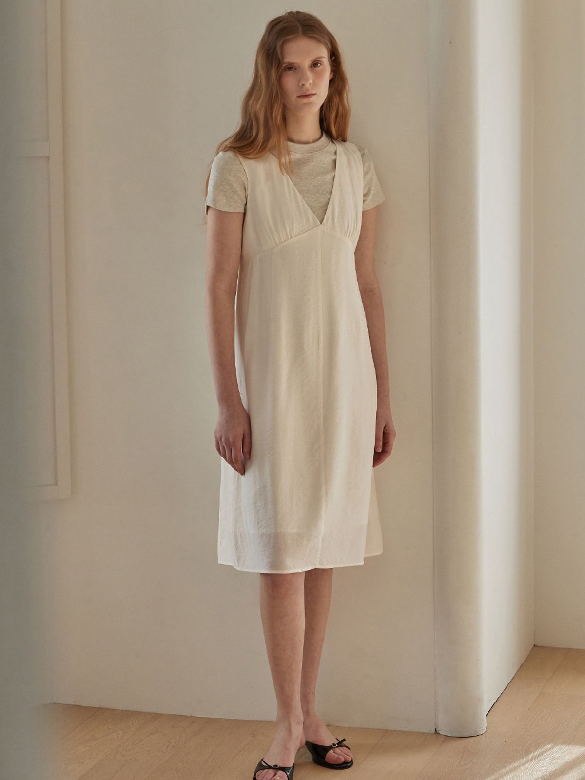 비뮤즈맨션(BEMUSE MANSION) V-neck layered dress - Black