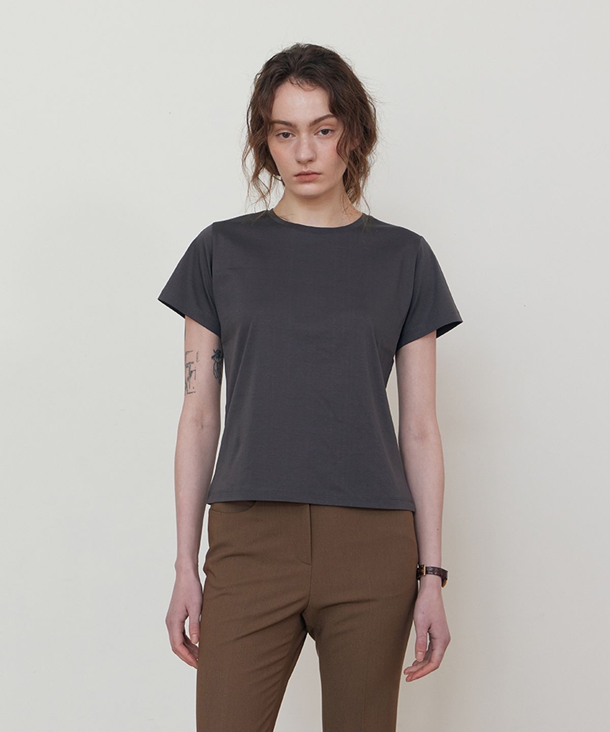 스텝어라운드(STEP AROUND) Silket cotton half t-shirt_CHARCOAL