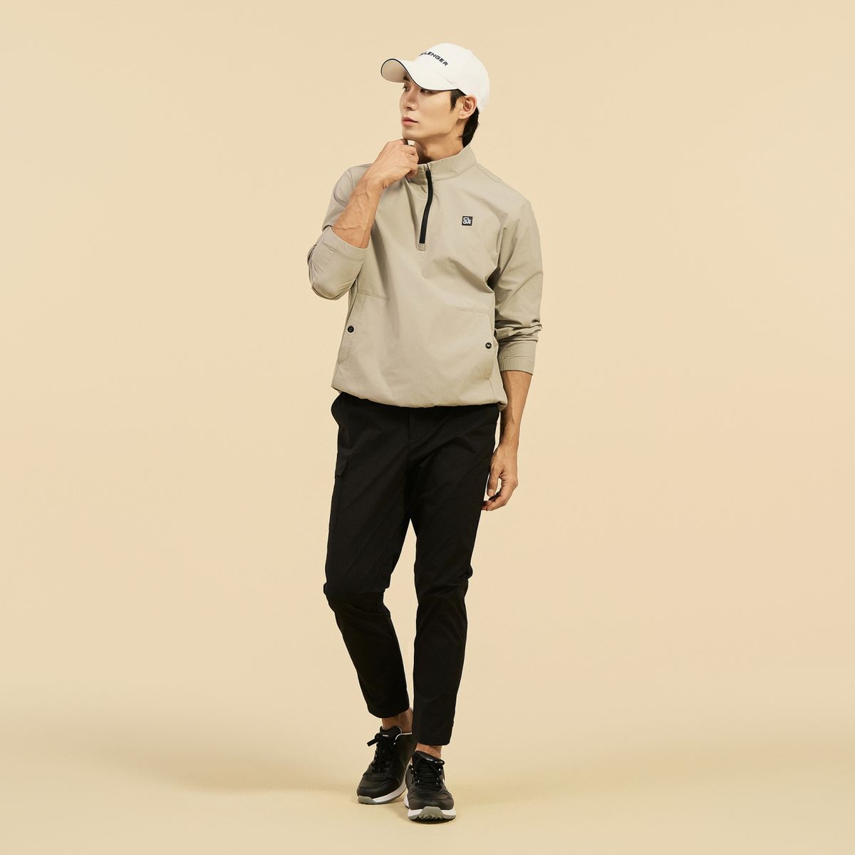 챌린저(CHALLENGER) 남성 에센셜 스트레치 나일론 반조거 카고 팬츠 블랙