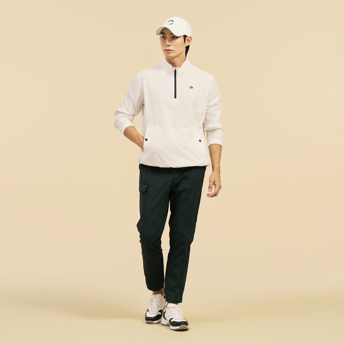 챌린저(CHALLENGER) 남성 에센셜 스트레치 나일론 반조거 카고 팬츠 다크그린