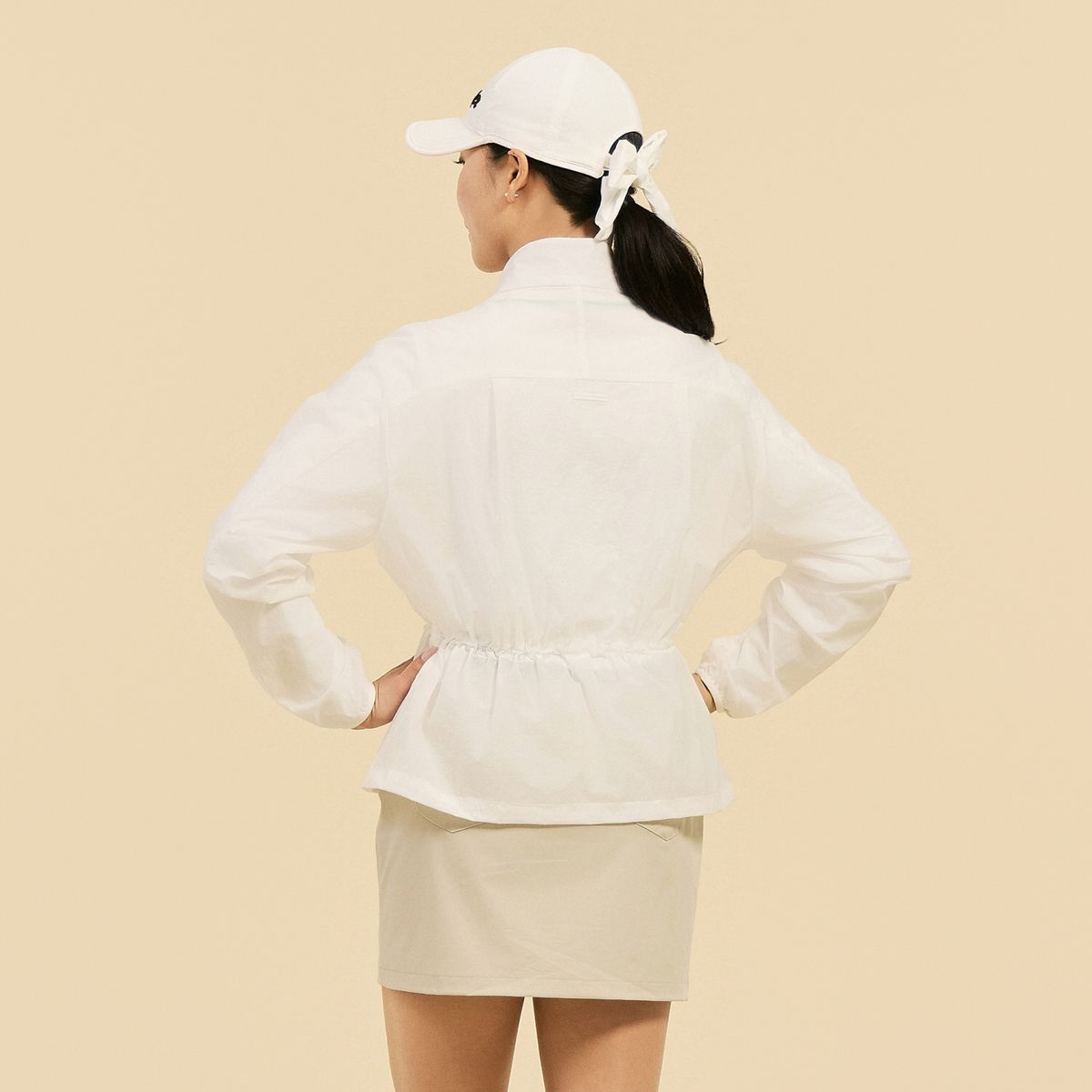 챌린저(CHALLENGER) 여성 시어 텍스처 세미 루즈핏 스트링 자켓 화이트
