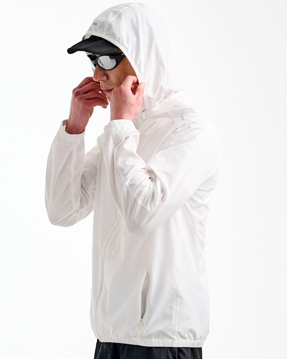 리액티파이(REACTIFY) hooded Traning jacket White