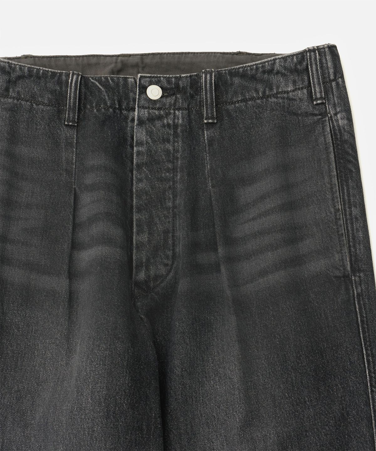 어나더 오피스(ANOTHER OFFICE) Maverick One-Tuck Denim Pants (Faded Black)