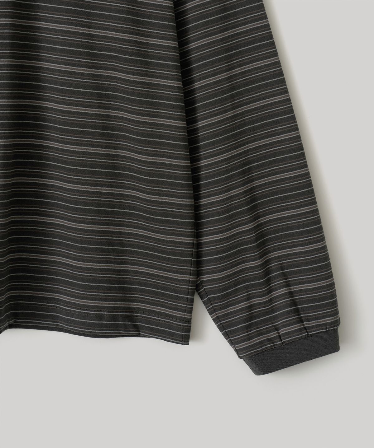 어나더 오피스(ANOTHER OFFICE) Ordinary Multi Stripe T (Faded Black)
