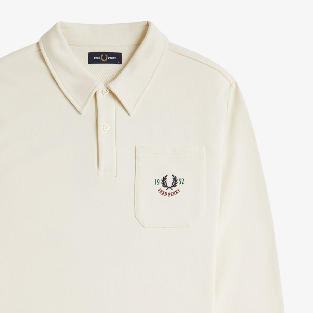 프레드페리(FRED PERRY) [Clubhouse] 엠브로이더드 챔피언 칼라 스웻셔츠 - 에크루 AFPM2519846-560