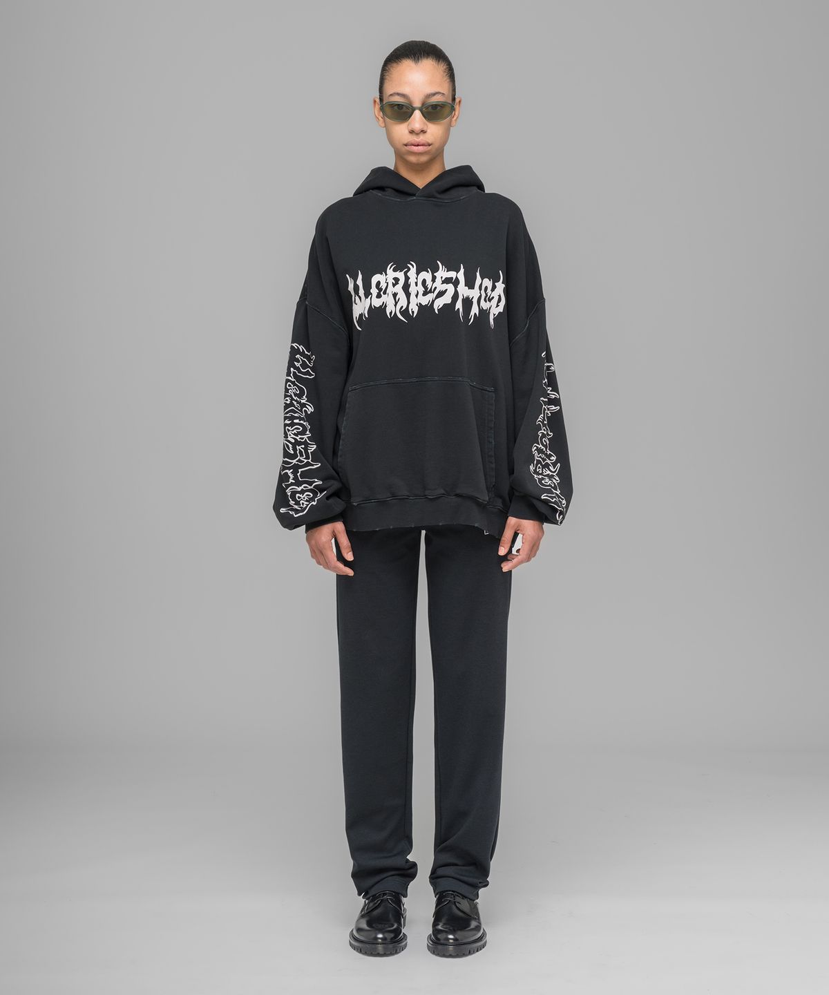 032씨(032C) (U) 페이스리스 오버사이즈드 후디 페이디드 블랙 FAITHLESS OVERSIZED HOODIE FADED BLACK