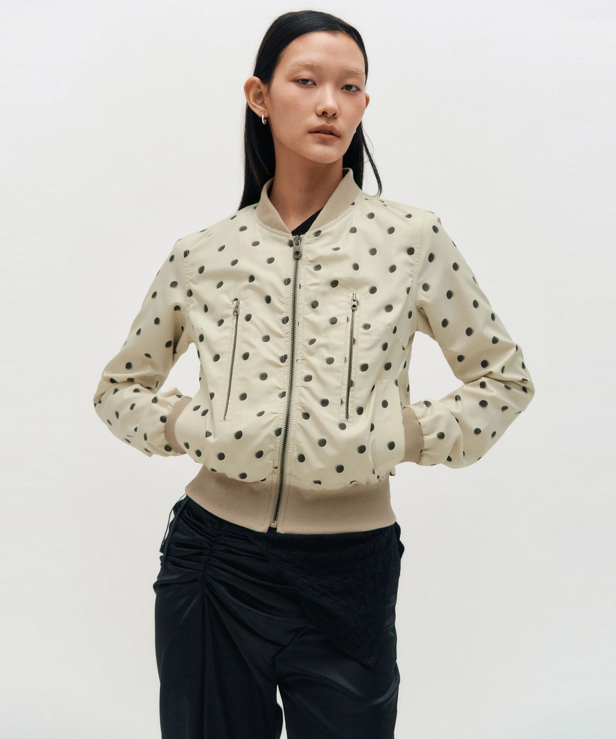 킴지수(KIMZISU) Dot Graphic Windbreaker _ IVORY