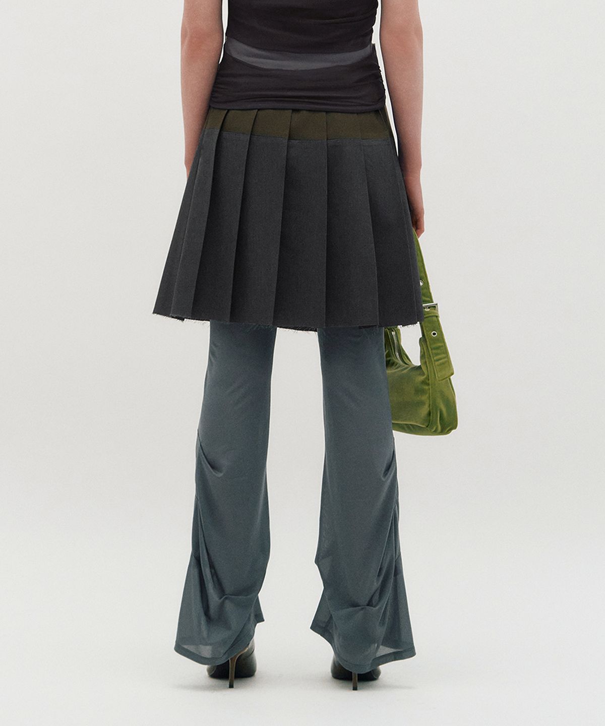 킴지수(KIMZISU) Raw Edge Colour Block Pleated Skirt _ KHAKI