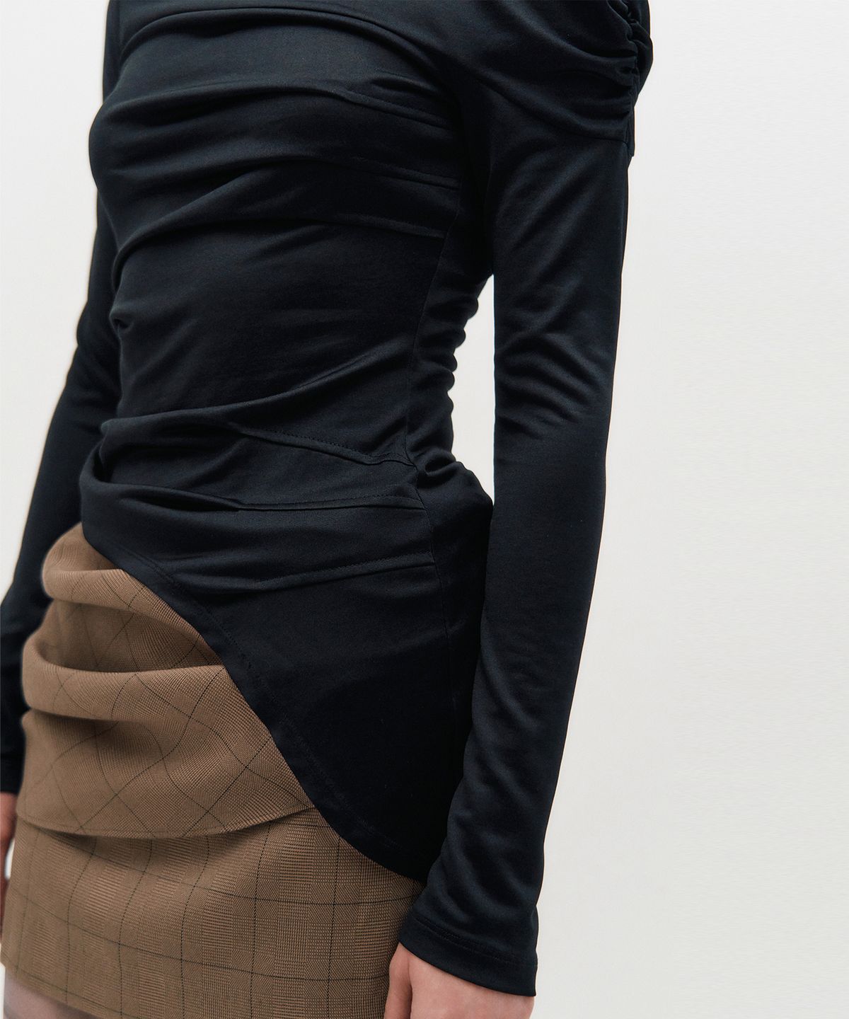 킴지수(KIMZISU) One Shoulder Draped Jersey Top _ BLACK