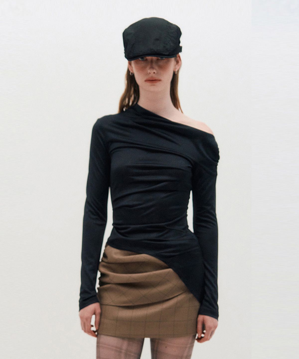 킴지수(KIMZISU) One Shoulder Draped Jersey Top _ BLACK