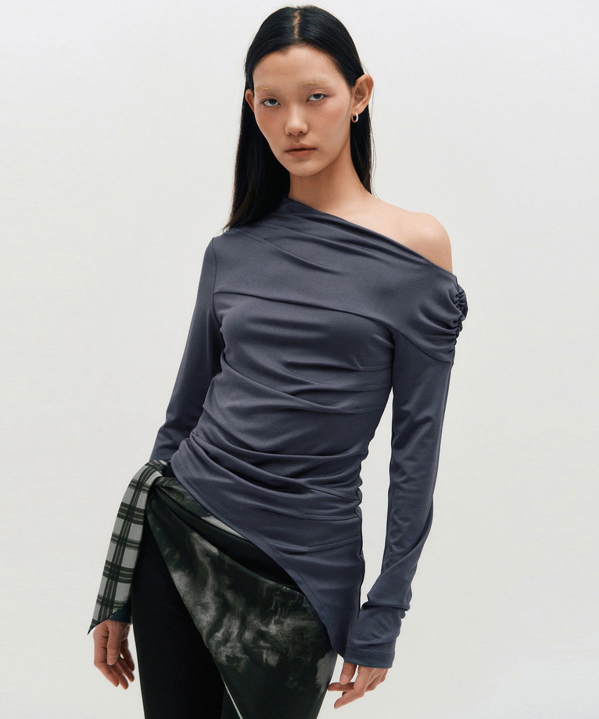 킴지수(KIMZISU) One Shoulder Draped Jersey Top _ CHARCOAL