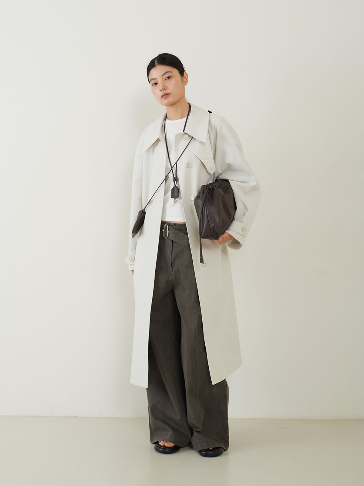 프롬웨얼(FROMWHERE) Balmacaan Trench Coat Ash Cream