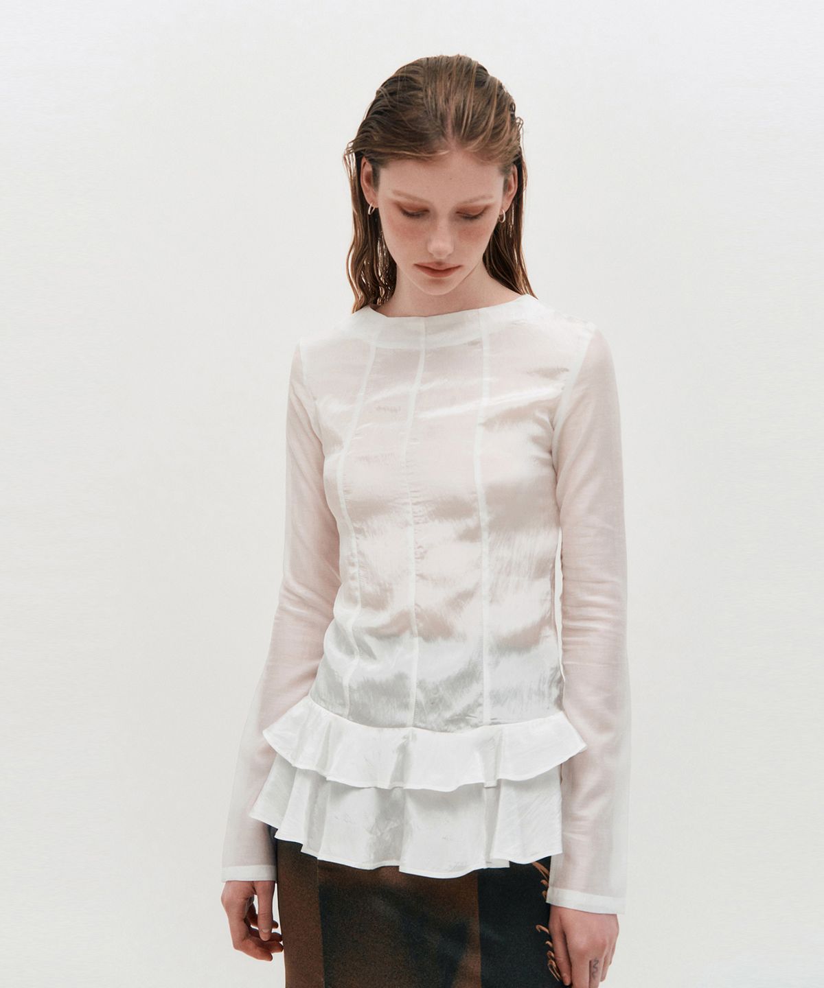 킴지수(KIMZISU) Glossy Frill Top _ WHITE