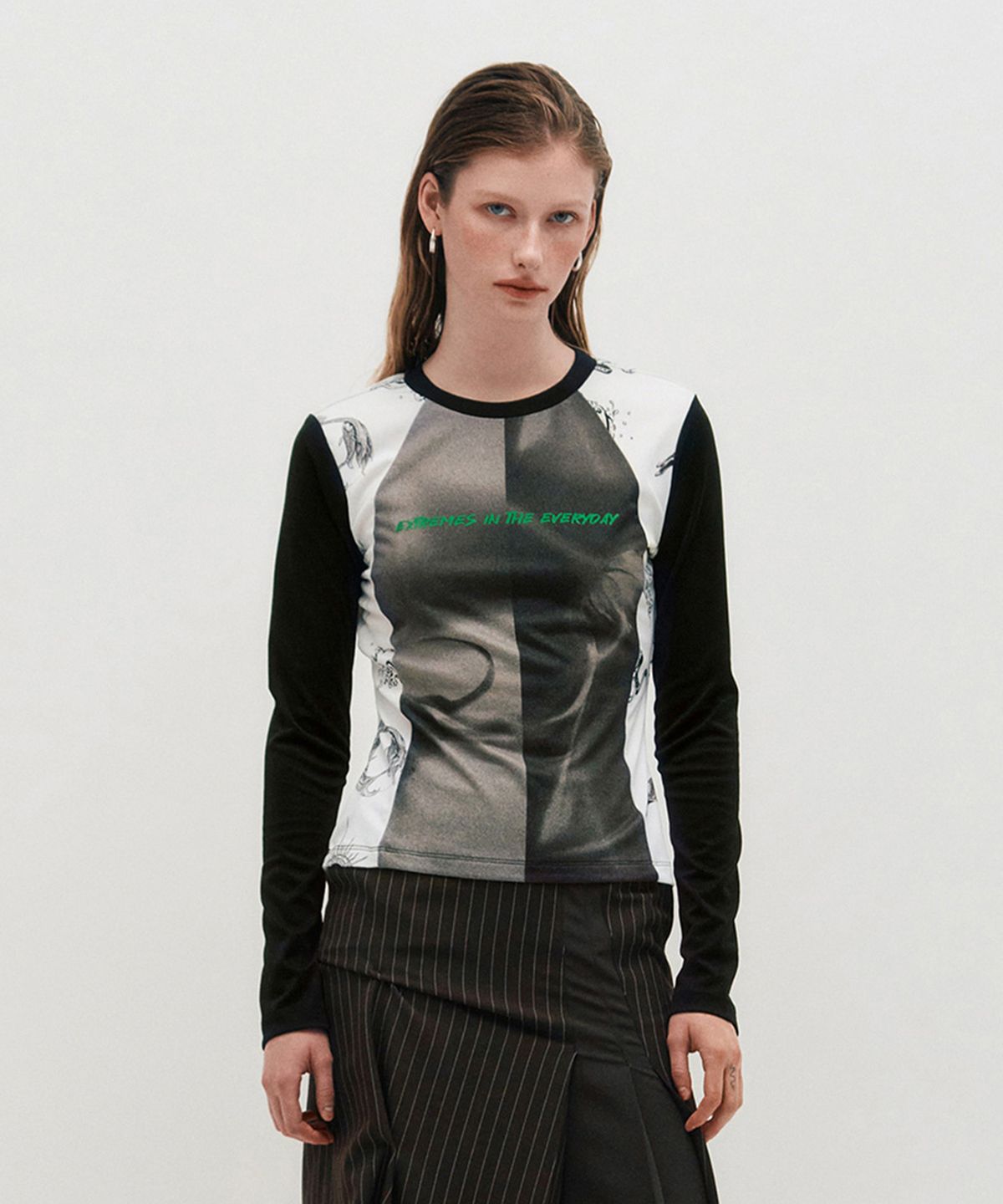 킴지수(KIMZISU) Blocked Graphic LS T-shirt _ BLACK