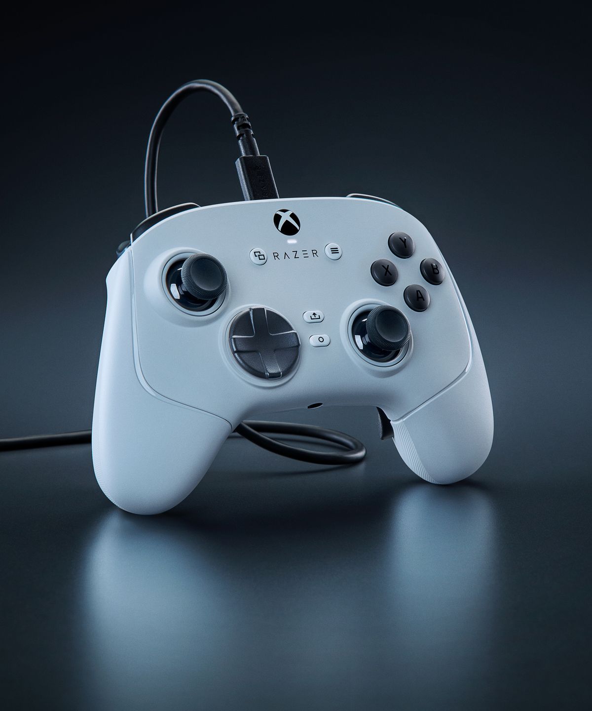 레이저(RAZER) Wolverine V3 TE  White 토너먼트 에디션 XBOX PC겸용 울버린 V3 TE 화이트 햅틱 유선 컨트롤러