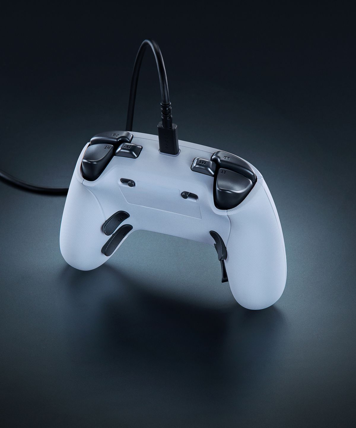 레이저(RAZER) Wolverine V3 TE  White 토너먼트 에디션 XBOX PC겸용 울버린 V3 TE 화이트 햅틱 유선 컨트롤러