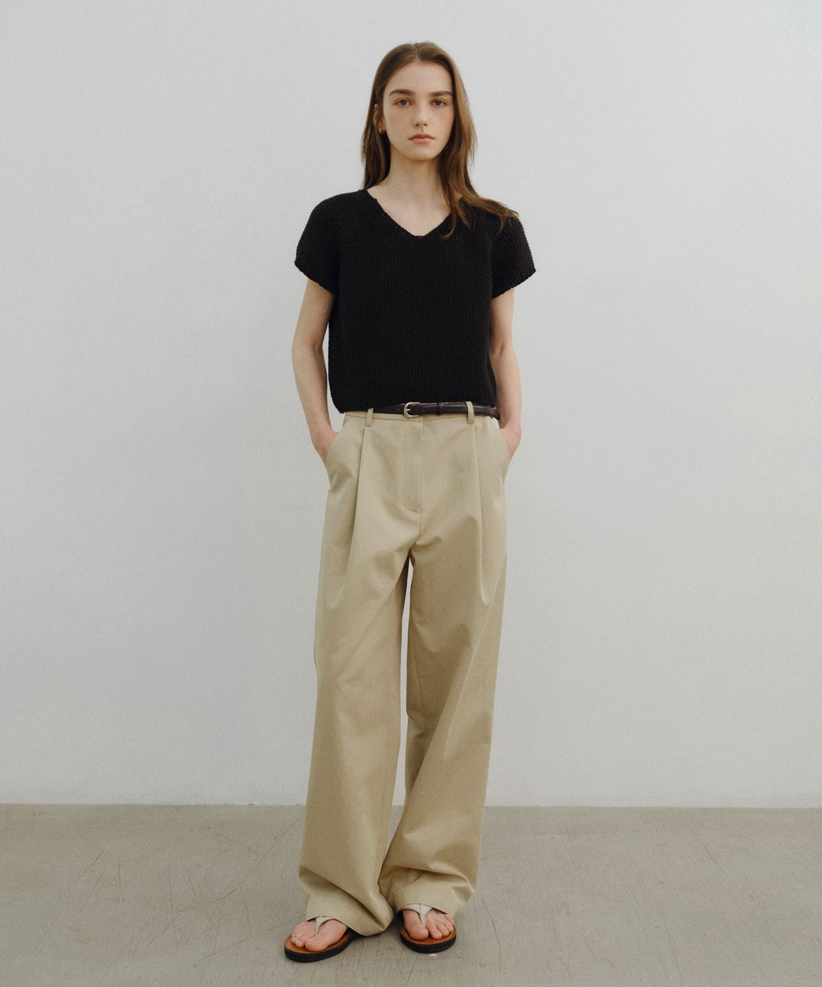 유라고(URAGO) Cap sleeve V-neck knit