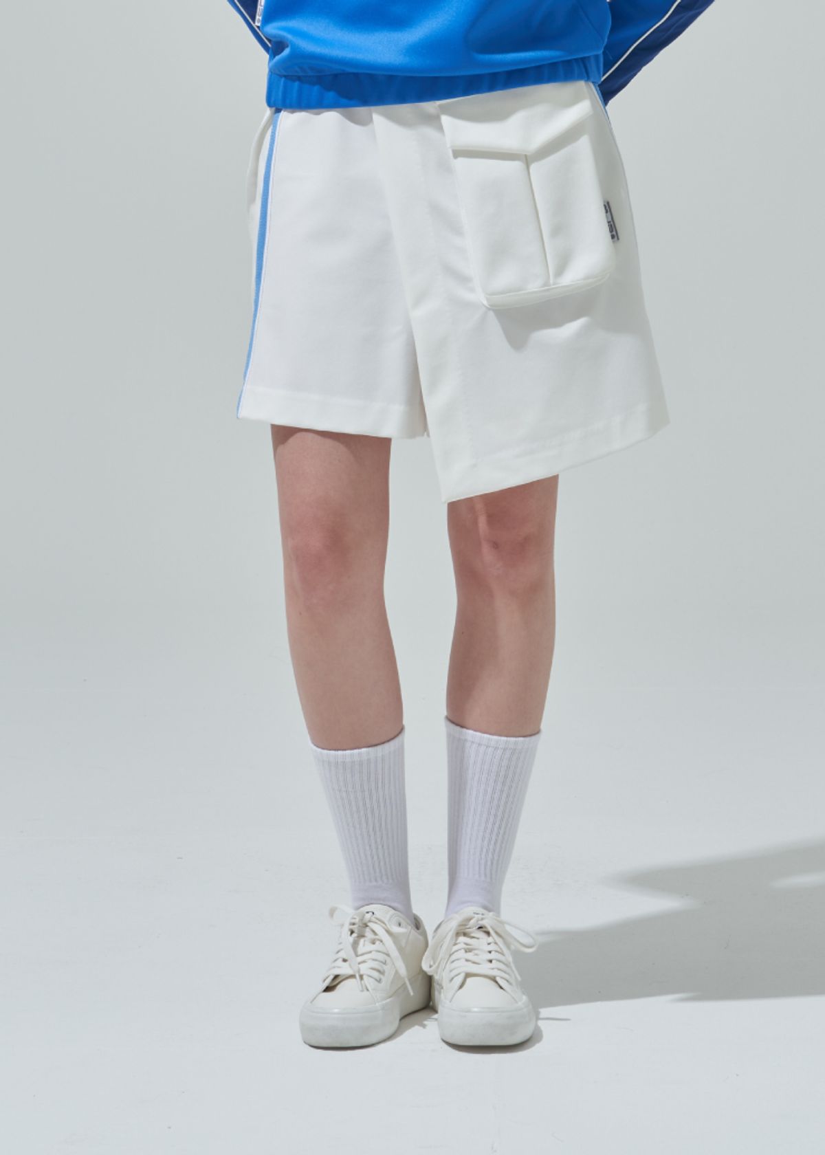 블루닷(BLUDOT) 블루 레터링 포인트 양말_WH
