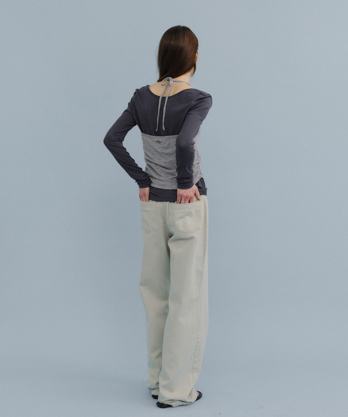 유라고(URAGO) Two way U-neck t-shirt