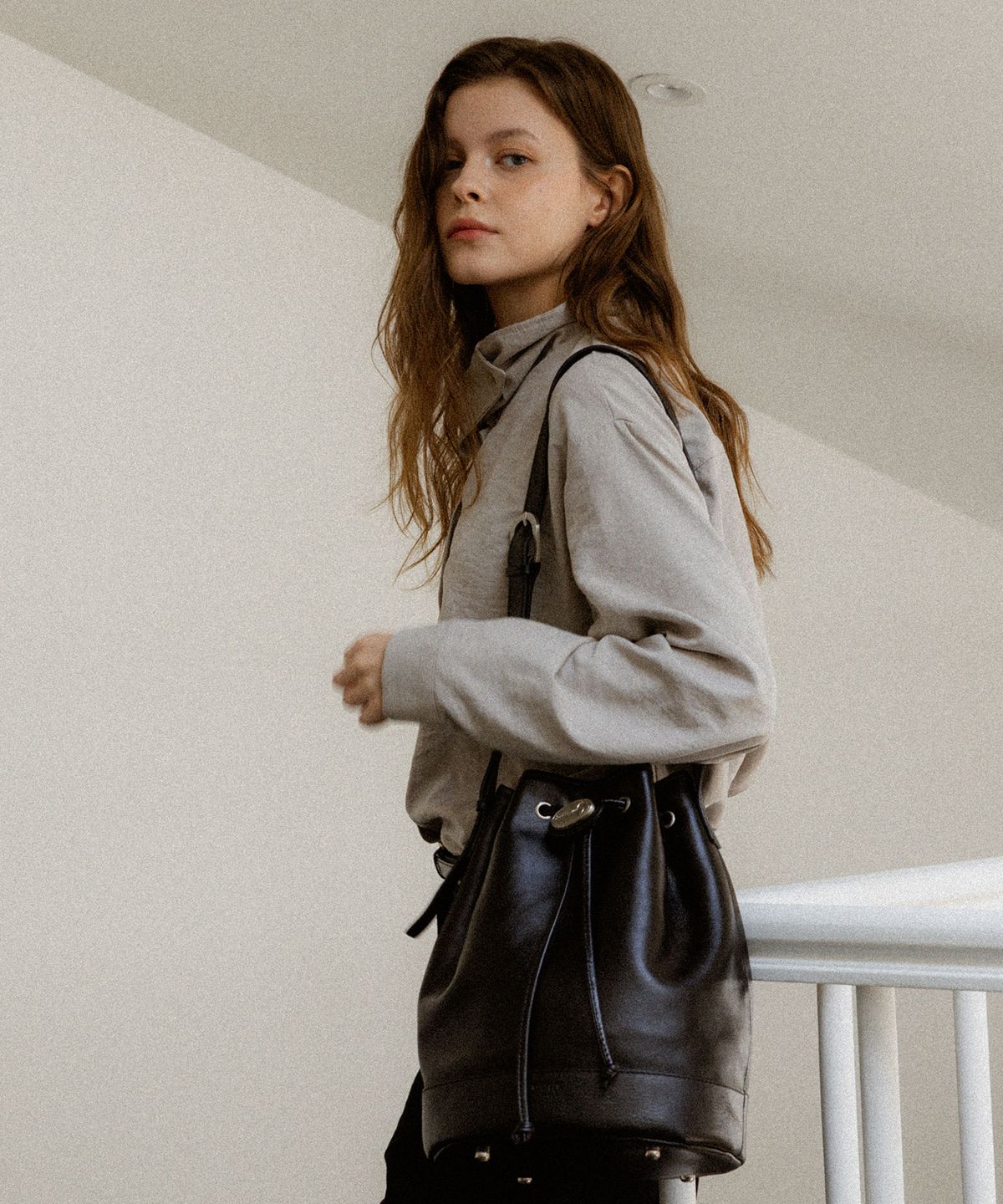 옴니포턴트(OMNIPOTENT) Cle de bucket bag _Black