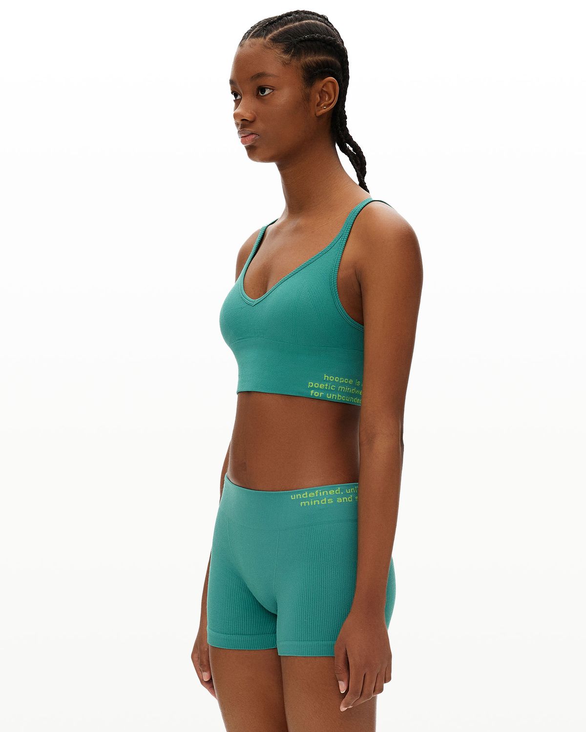 후포(HOOPOE) lettering bralette_porcelain green
