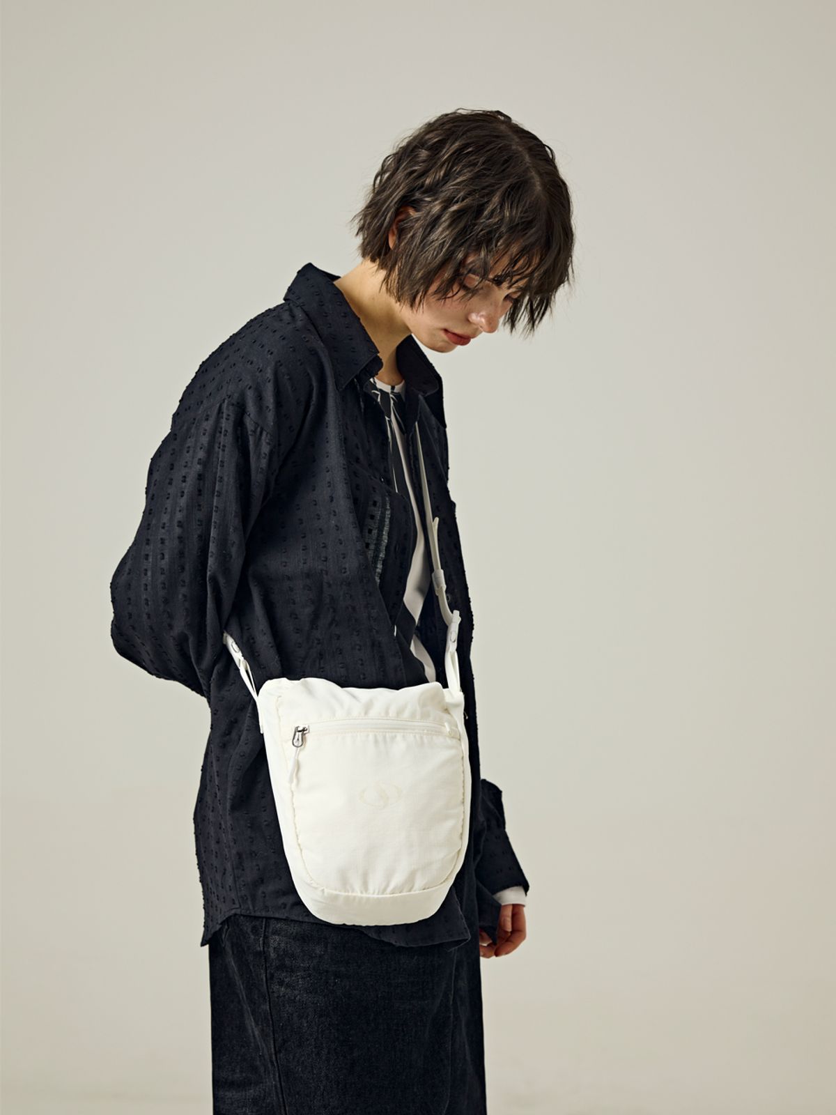 샐볼(SALBOL) 320 LIGHT STRING CROSS BAG [IVORY]