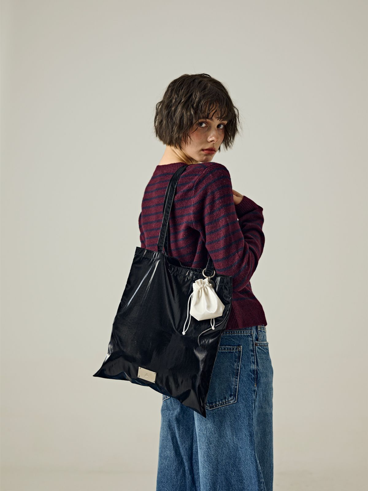 샐볼(SALBOL) SYMBOL GLOSSY ECO BAG [BLACK]