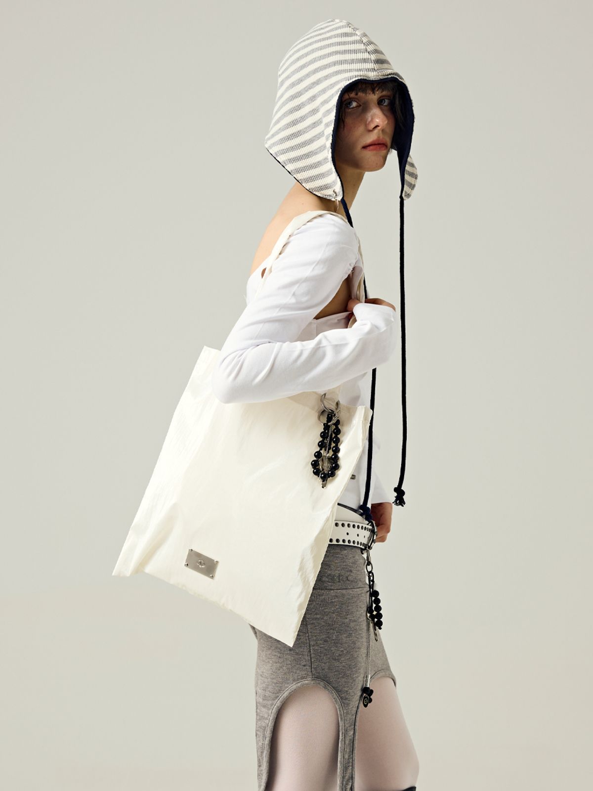 샐볼(SALBOL) SYMBOL GLOSSY ECO BAG [IVORY]