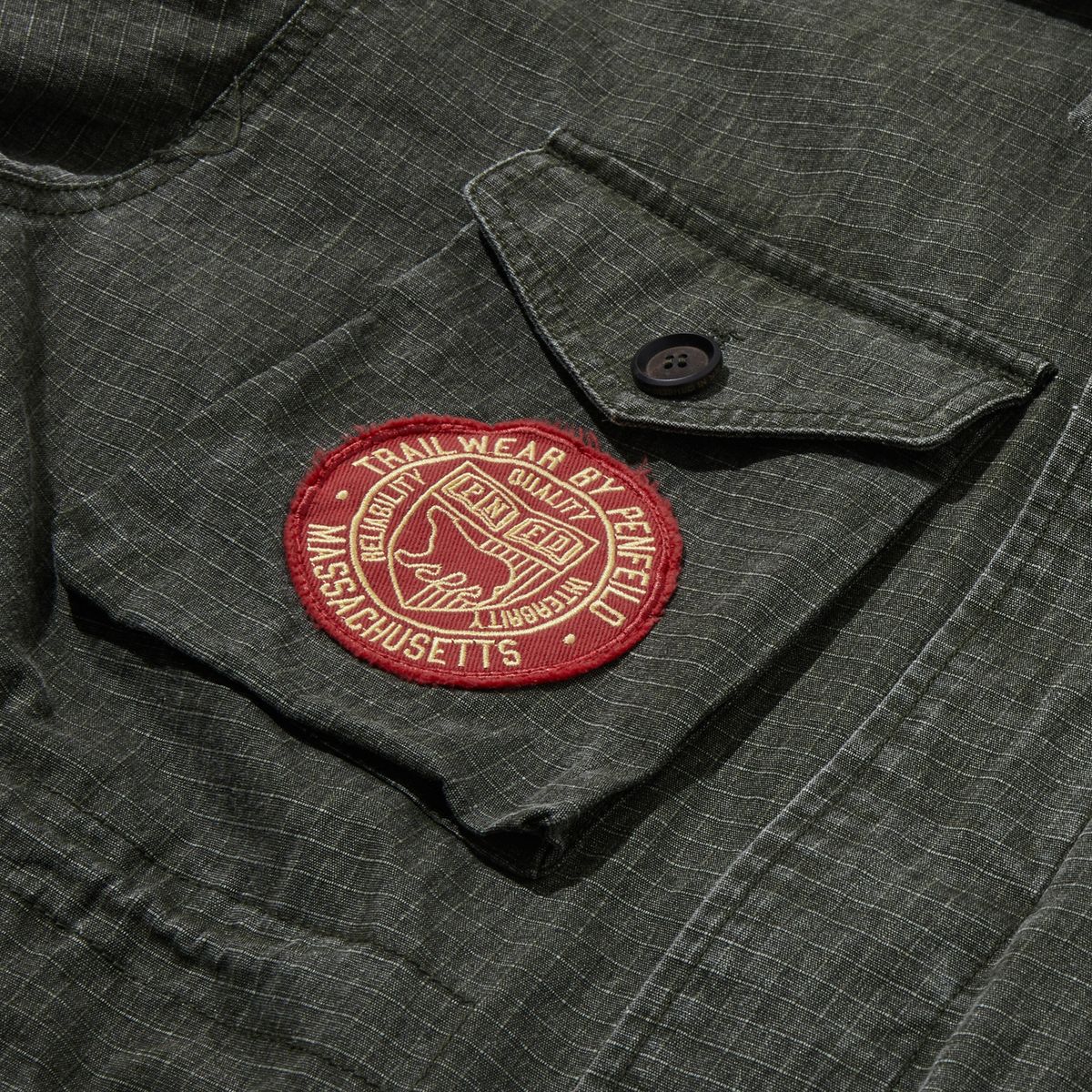 펜필드(PENFIELD) [TRAILWEAR] 아사벳 패치 필드 자켓 올리브_FR1WJ81U