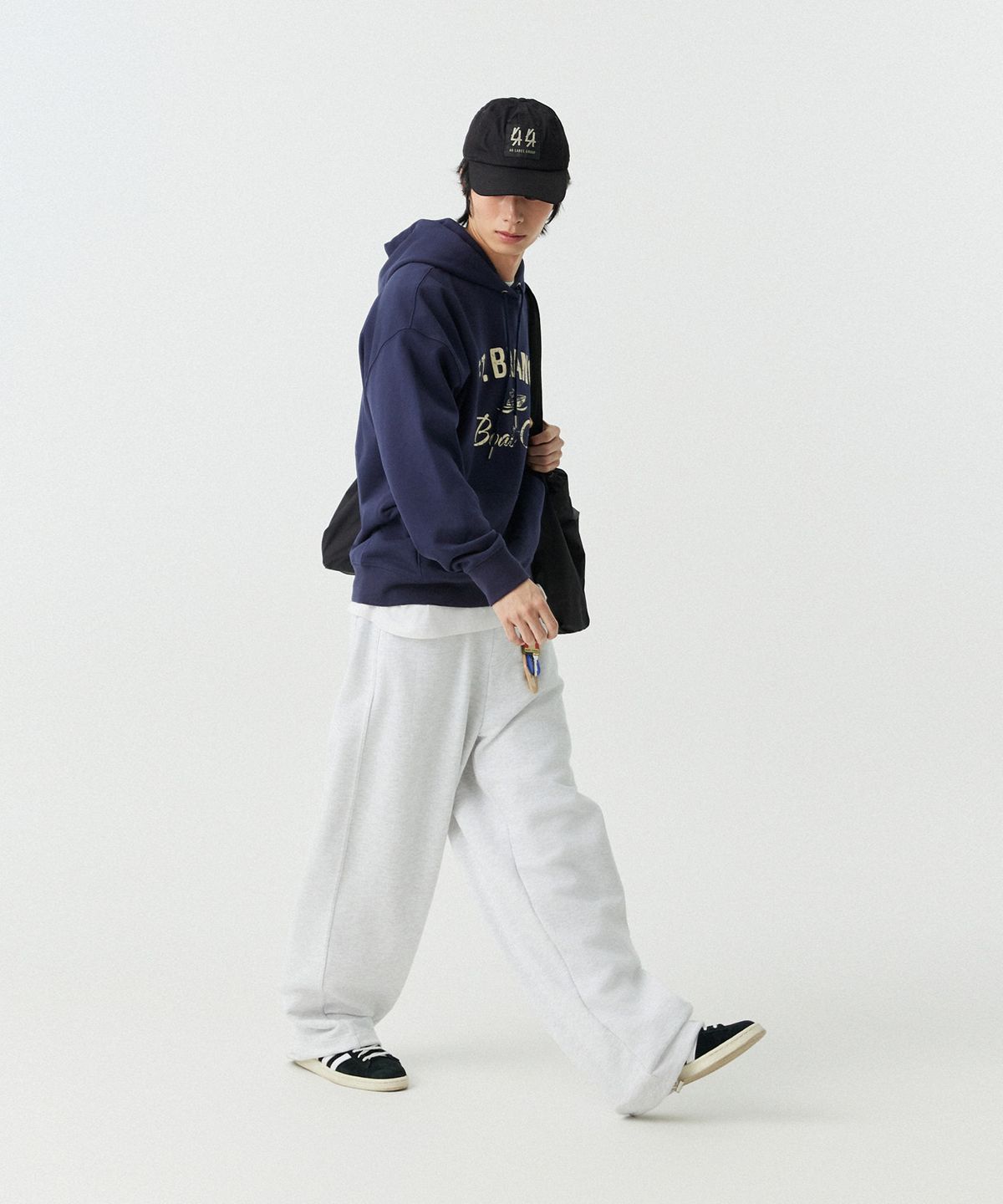 스탠즈(STENDS) [M~4XL] 보트 클럽 후드티_네이비