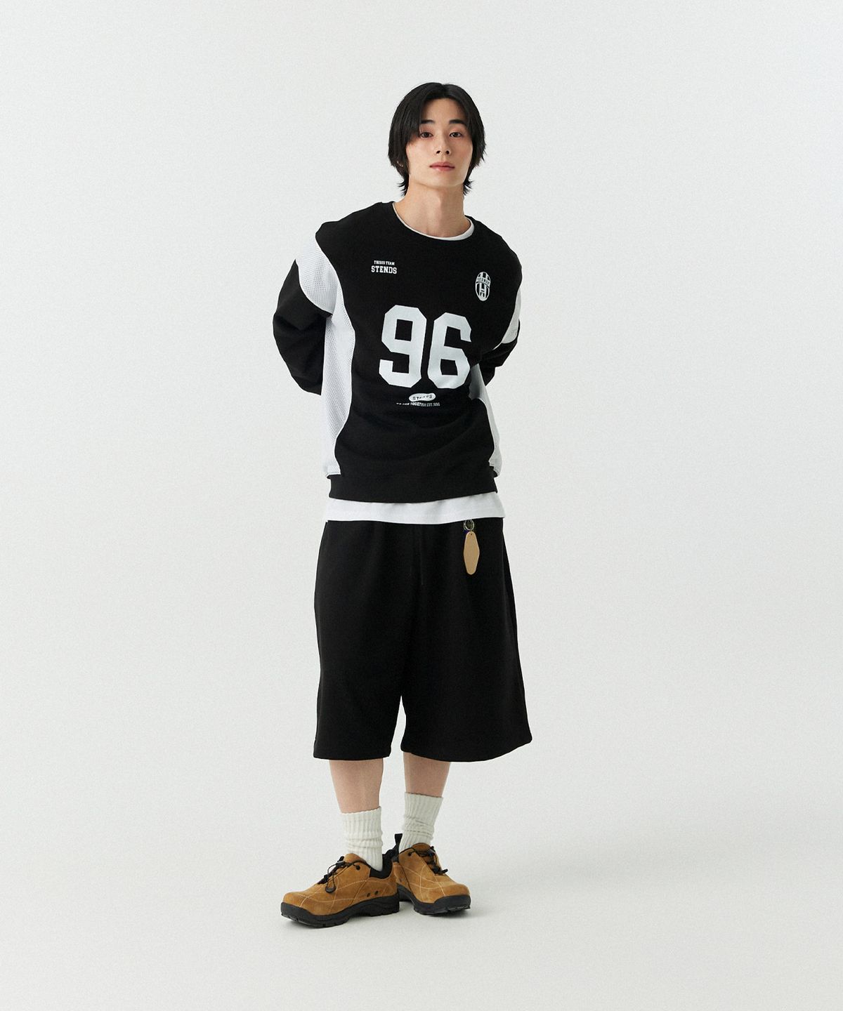 스탠즈(STENDS) [M~4XL] 블록 코어 메시 풋볼 맨투맨_블랙