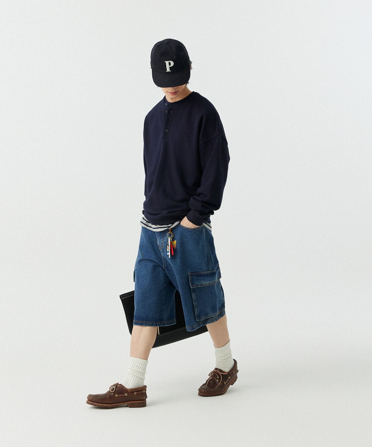 스탠즈(STENDS) [M~4XL] 헨리넥 세미오버 맨투맨_네이비