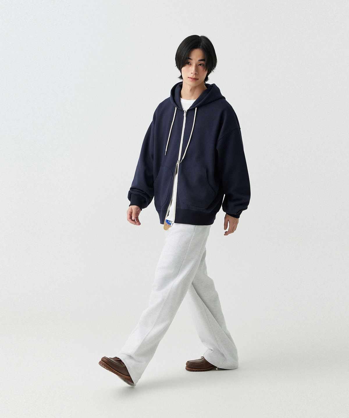 스탠즈(STENDS) [M~4XL] 벨트 루프 커브드 스웻 팬츠_화이트 멜란지