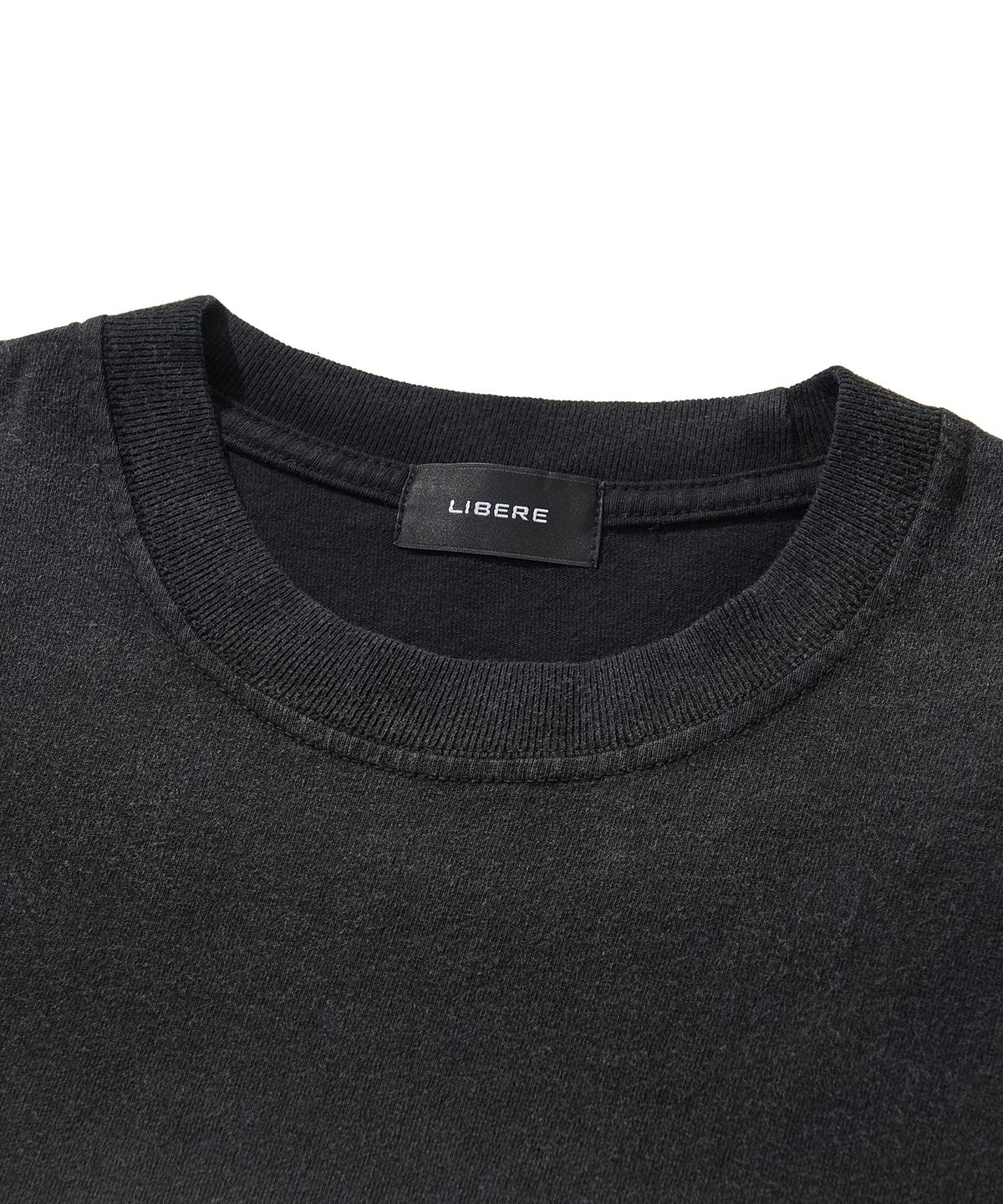 리베레(LIBERE) WHISPERS OF THE UNSEEN T-SHIRT / BLACK