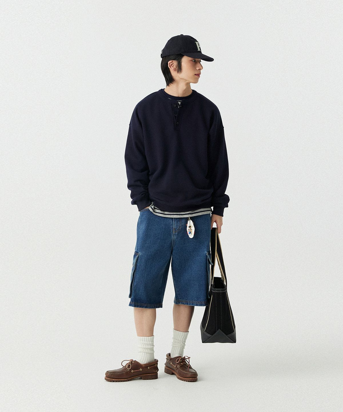 스탠즈(STENDS) [M~4XL] 카고 포켓 버뮤다 데님 팬츠_블루