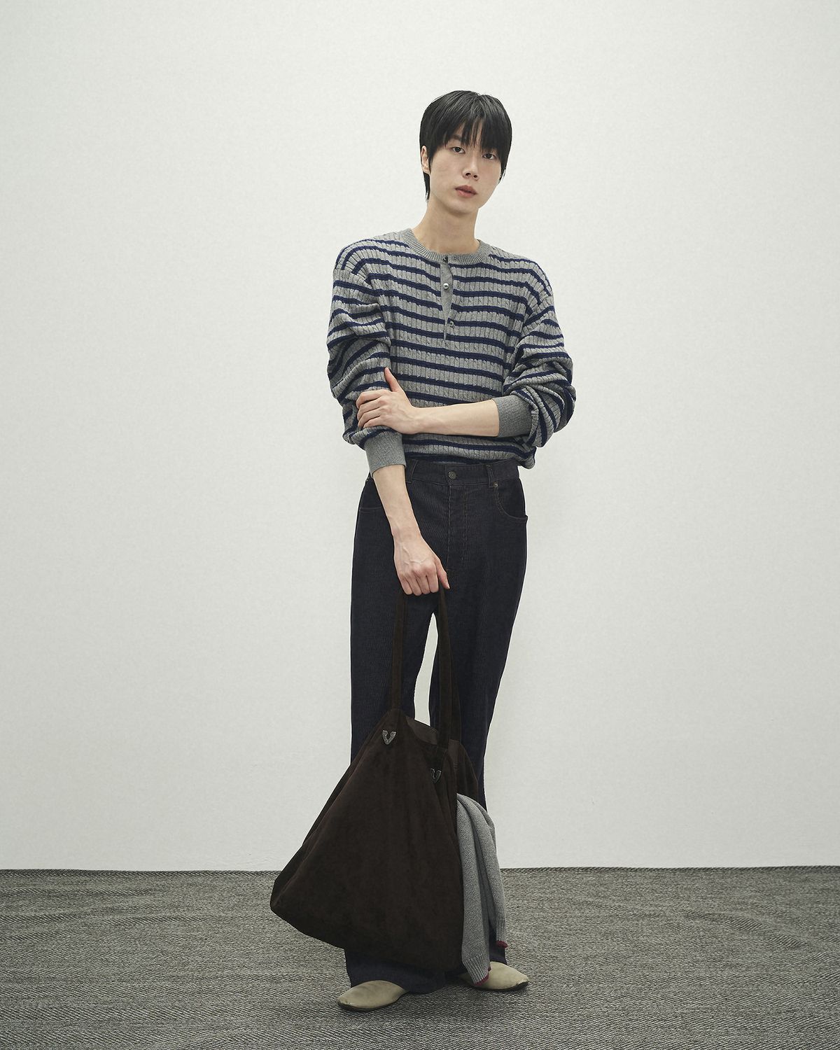 포커페이스(POKERFACE) CABLE STRIPE HENLEY NECK KNIT GREY