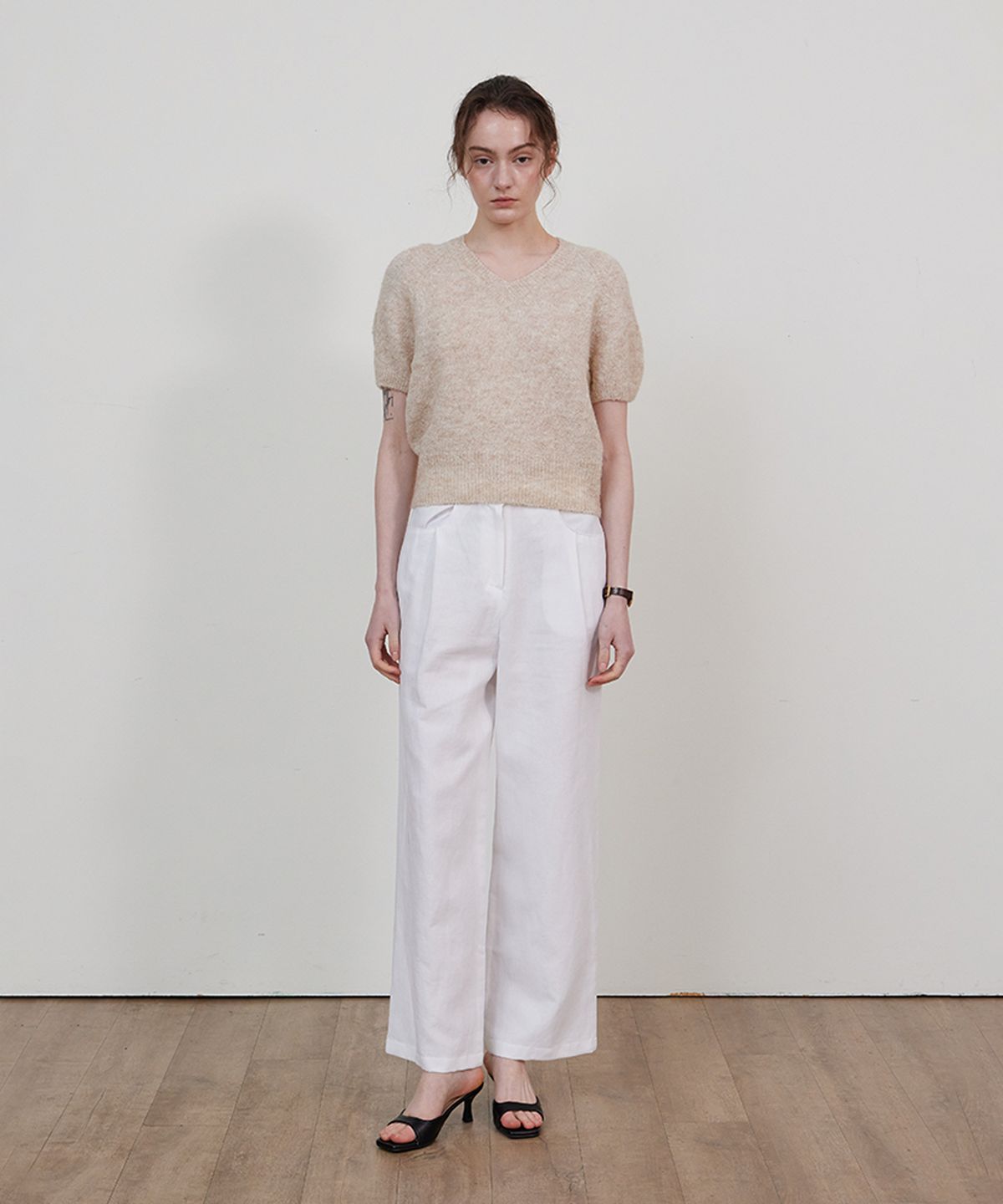 스텝어라운드(STEP AROUND) Alpaca V-neck half knit_BEIGE