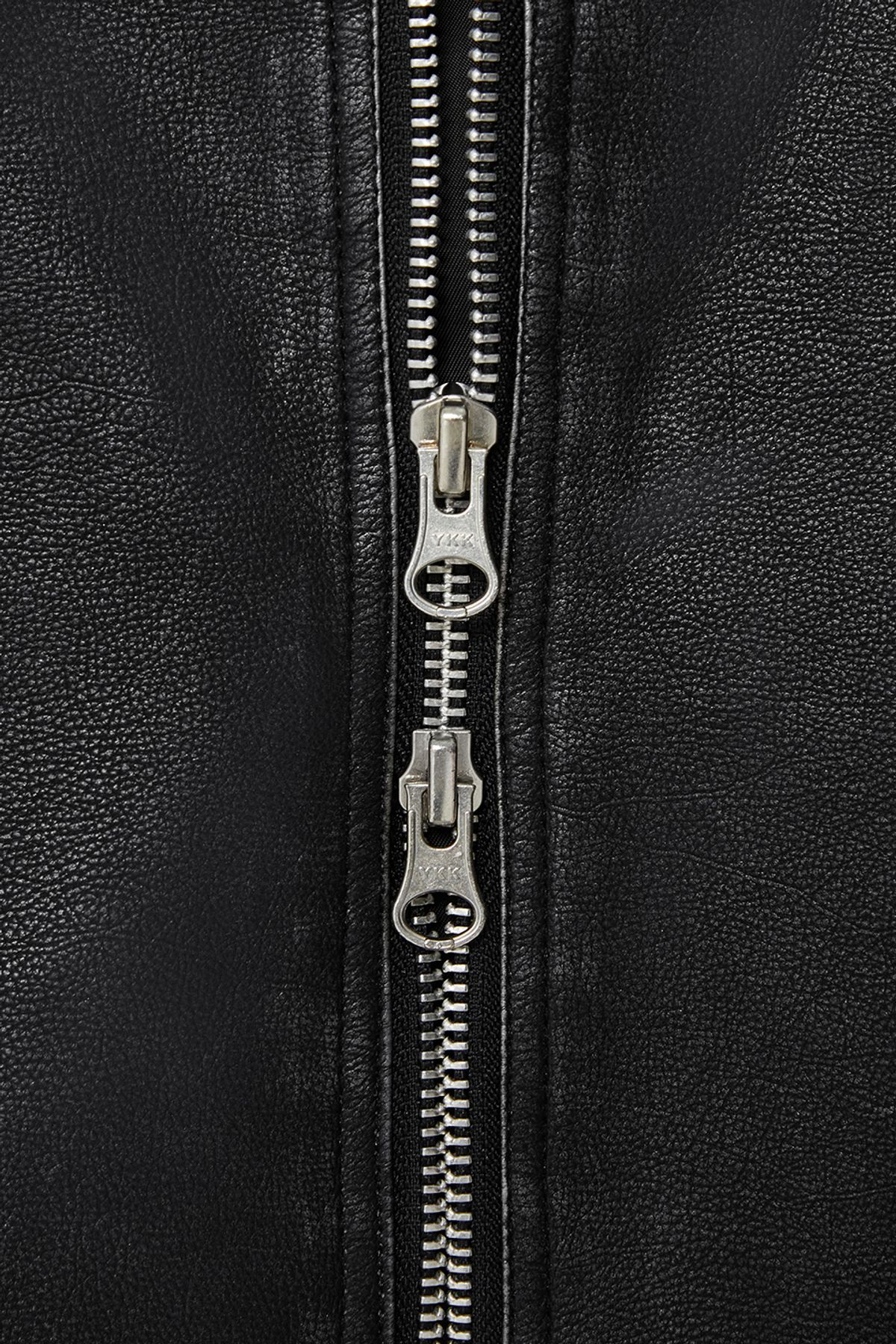 비바스튜디오(VIVASTUDIO) WOMAN BARRIO SINGLE RIDER JACKET [BLACK]