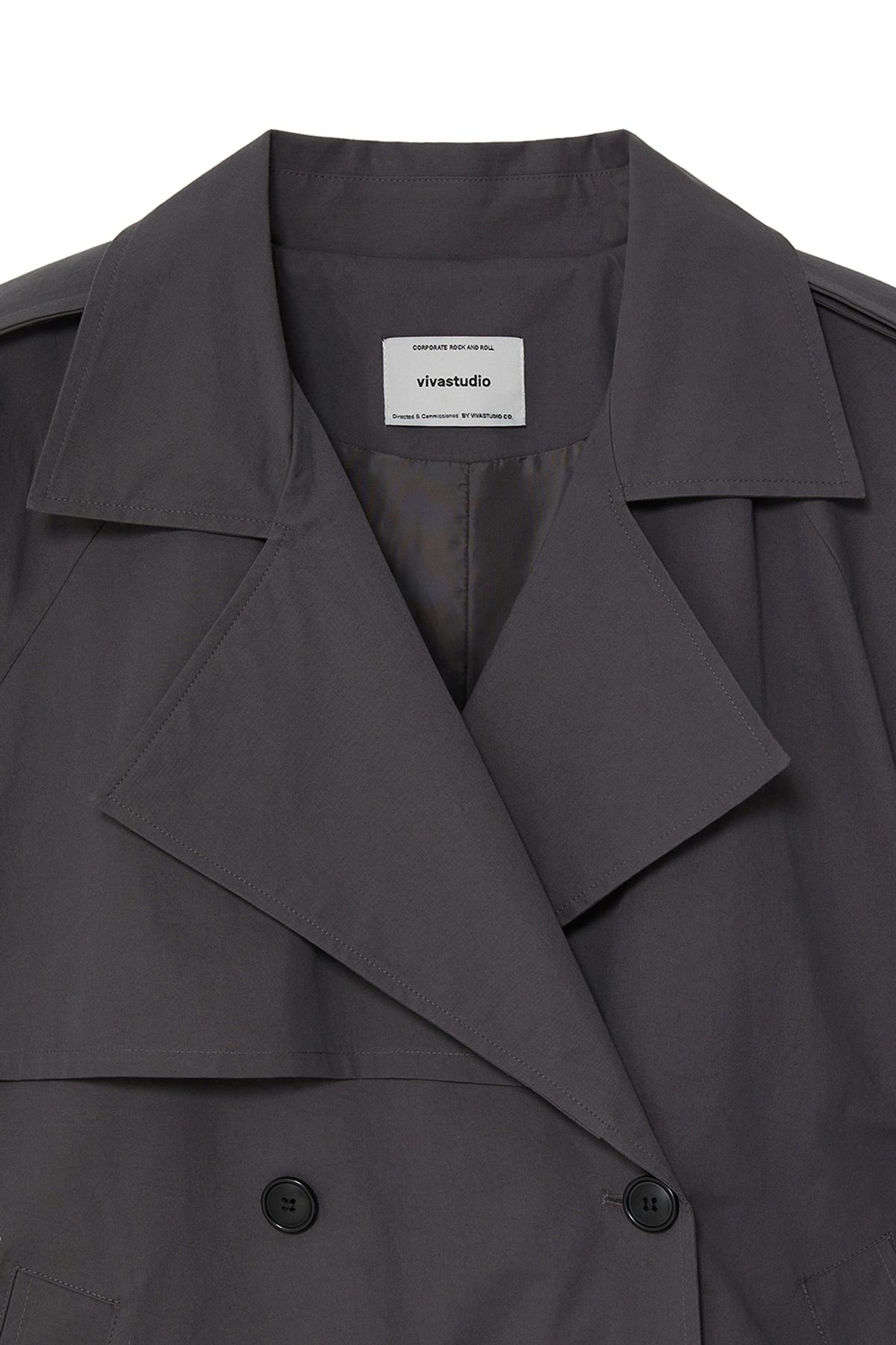비바스튜디오(VIVASTUDIO) WOMAN CROPPED OVERSIZED TRENCH COAT [CHARCOAL]
