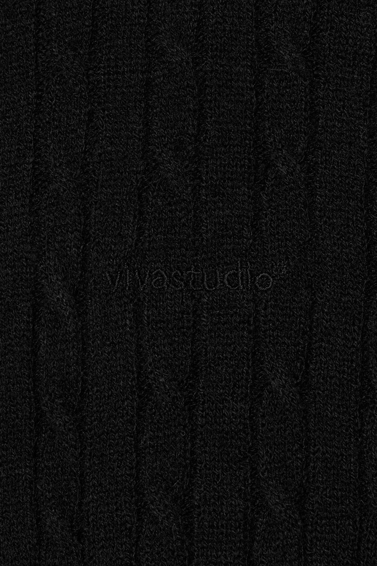 비바스튜디오(VIVASTUDIO) WOMAN WAVE CABLE KNIT ZIP-UP [BLACK]