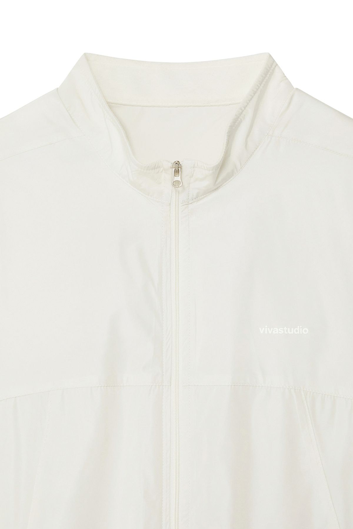 비바스튜디오(VIVASTUDIO) WOMAN HALF-ZIP SWEATSHIRT [WHITE]