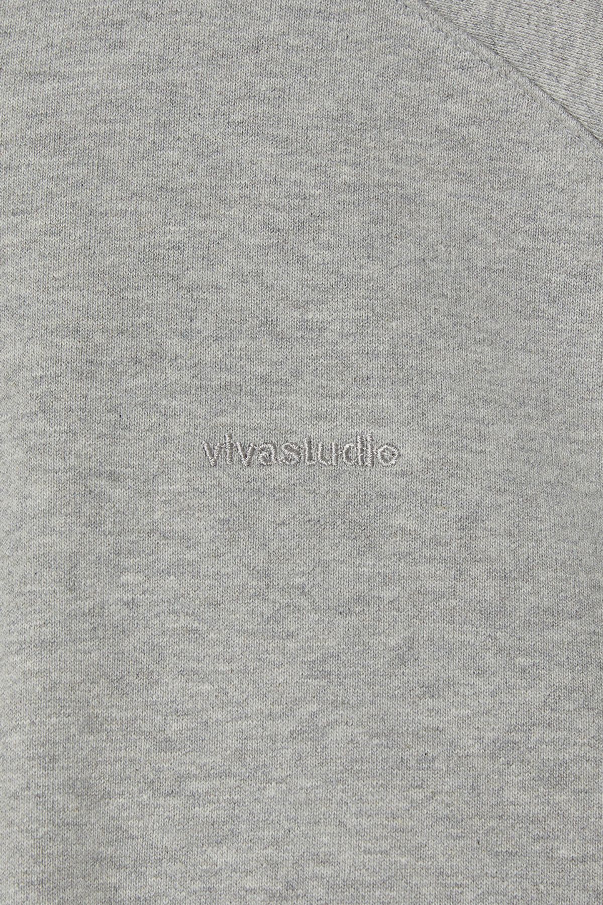 비바스튜디오(VIVASTUDIO) WOMAN HALF-ZIP SWEATSHIRT [MELANGE GRAY]